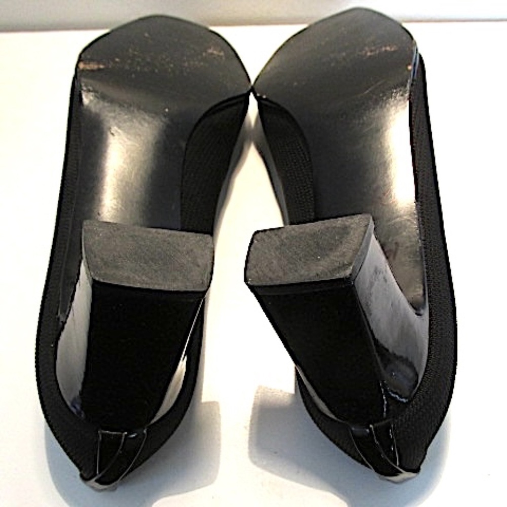 Stuart Weitzman Black Ballerina Pumps, Size 8.5C - Picture 5 of 9